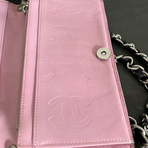 CHANEL Black Quilted Wallet with Chain - Picture 3 of 4